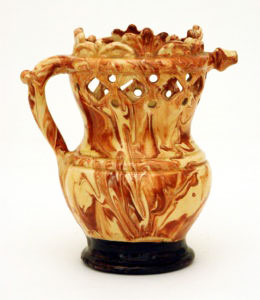 brocca per vino in ceramica pugliese